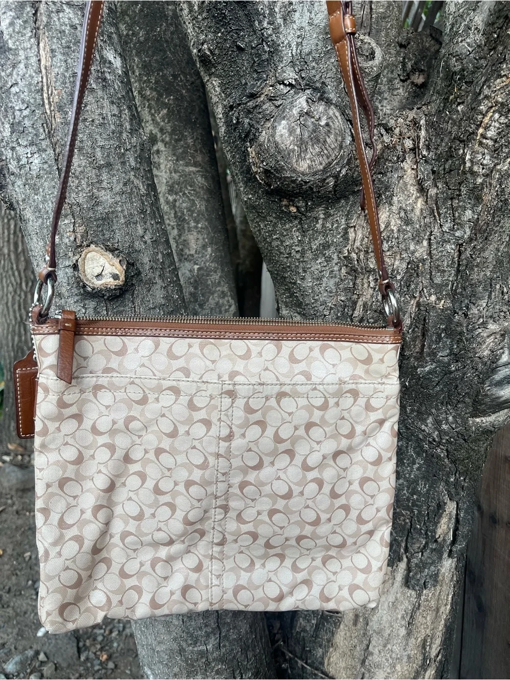 Coach light khaki